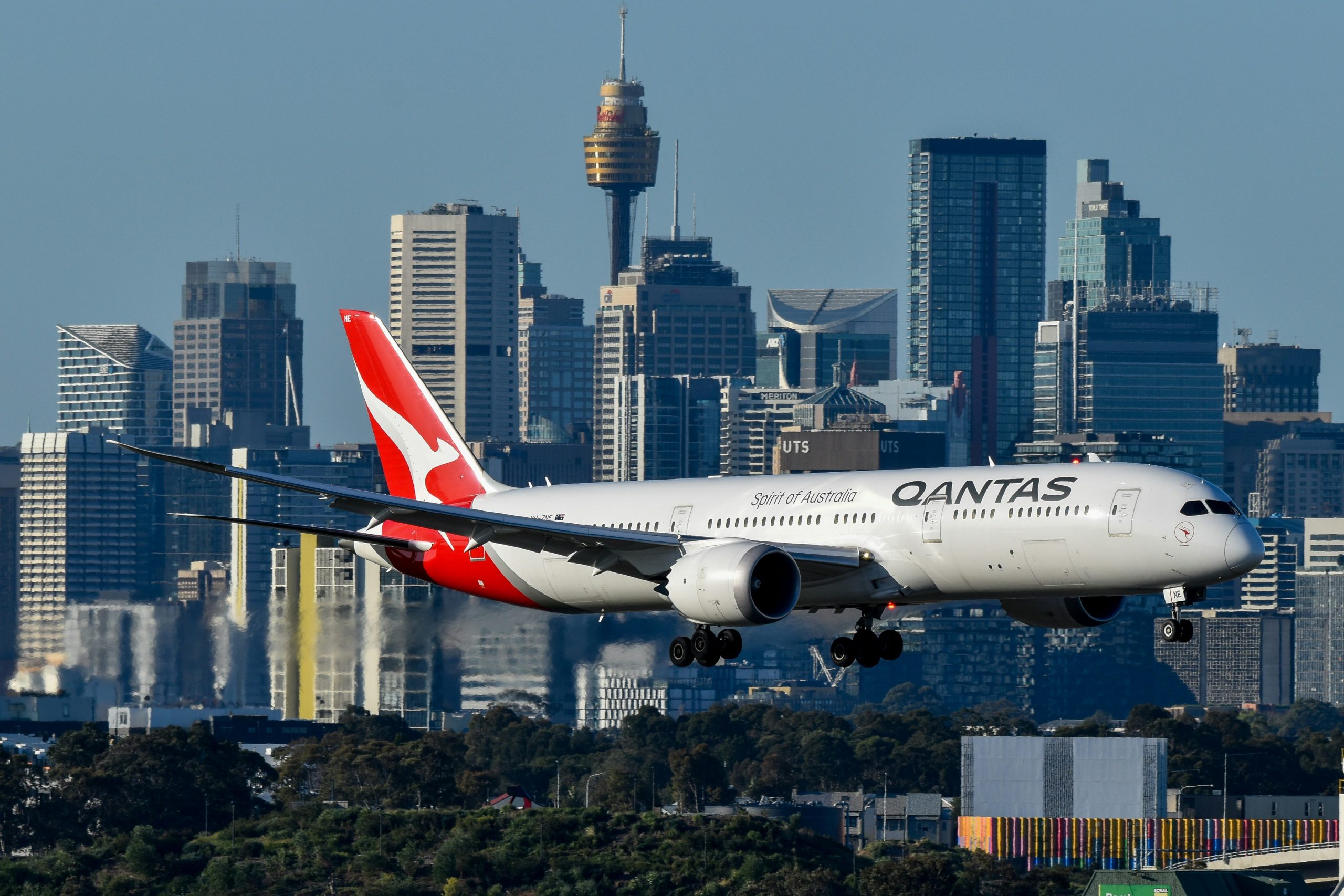 Hackers leak Qantas customer data after ransom deadline expires